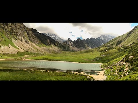 Видео: Альпийские луга в красивейшем ущелье Чуйской области - Туюк, озеро Кок-Мойнок. Кыргызстан