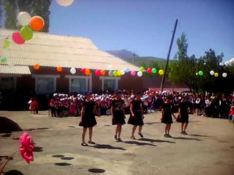 Видео: Хиты 2019 (флешмоб) FLESHMOB 2019 (A. KAMBAROV) ZARUBEGKI последний звонок(круто девочки взорвали )