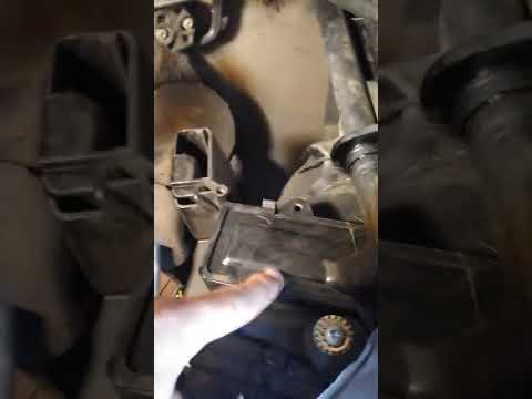 Видео: як замінити радіатор пічки Пежо 405