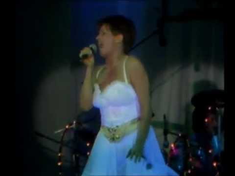 Видео: ЛИЛИ ИВАНОВA: ТИ МЕ ПОВИКА (LIVE) / TI ME POVIKA