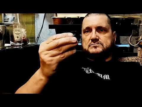 Видео: Пытаюсь разгадать загадку старинного миниатюрного топорика с раскопок #НенавязчиваяАрхеология