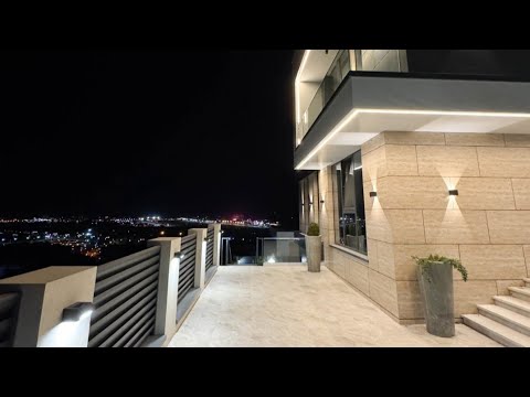 Видео: ДОМ В СТИЛЕ ХАЙ-ТЕК С ВИДОМ НА МОРЕ 