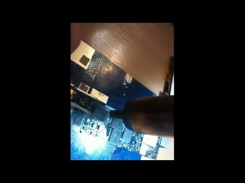 Видео: Cube talk 9x U65GT не включается, ремонт с заменой Flash памяти.