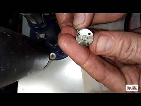 Видео: Установка китайских распылителей audi 2.5 TDI aat/ael DSLA150P502