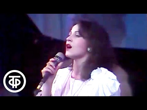 Видео: Марина Капуро и группа "Яблоко" - "В горнице" (1990)