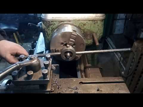 Видео: изготовление шпильки нарезка резьбы в блоке двигателя д 240