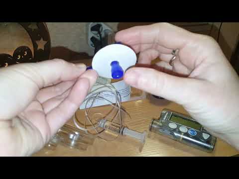 Видео: Медтроник 715. Подробная перезаправка инфузионного набора.Установка катетера квик сет.