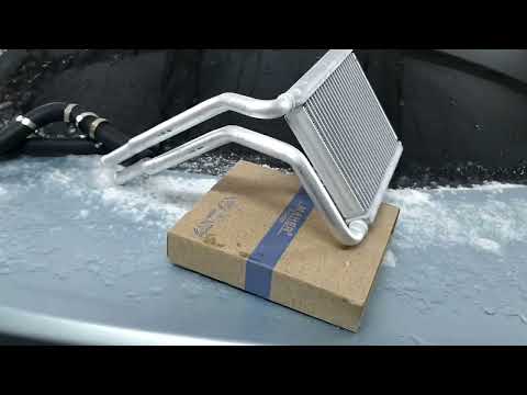 Видео: Замена радиатора отопителя Hyundai Solaris/Rio/Accent