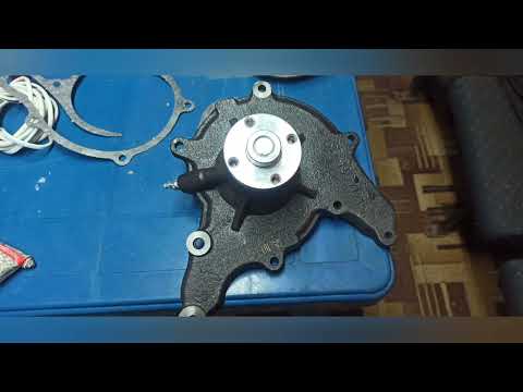Видео: Замена водяной помпы на газ 66