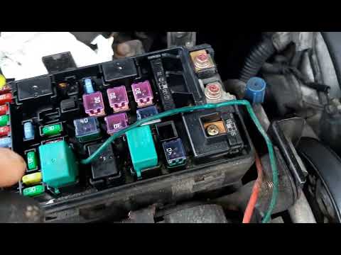 Видео: Рычаг переключения передач застрял в положении «Парковка», несмотря на исправный выключатель педа...