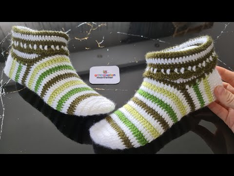 Видео: Сделаем отличный ботинок с оттенками зеленого (женские носки, связанные крючком)