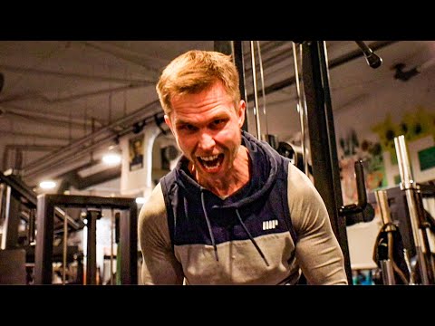 Видео: Я ЭТО СДЕЛАЛ! МАСТЕР СПОРТА В СТРОГОМ ПОДЪЕМЕ НА БИЦЕПС