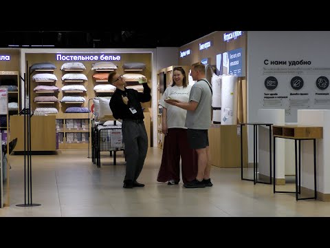 Видео: Реакция людей на подставного консультанта. Антон Теляков