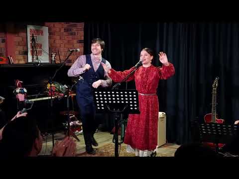 Видео: Инна Каменева и Пётр Рогов Нежный мой лазоревый цветок