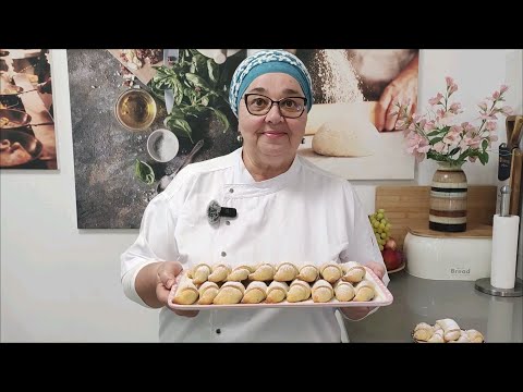 Видео: РОГАЛИКИ С ВИШНЕЙ 