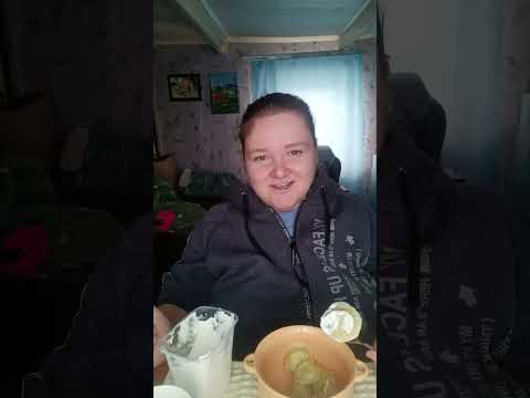 Видео: МУКБАНГ Куриные пельмени со сметаной и чёрный чай с лимоном