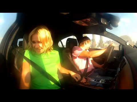 Видео: Jaguar XFR-S: тест-драйв в программе "Москва рулит".