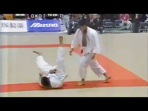 Видео: Шинохара крушил всех в дзюдо