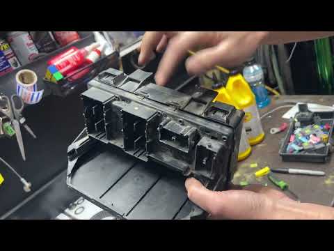 Видео: Dodge RAM 1500 5.7L 2012 года выпуска: проблемы с TIPM, коррозия, проблемы с электрикой