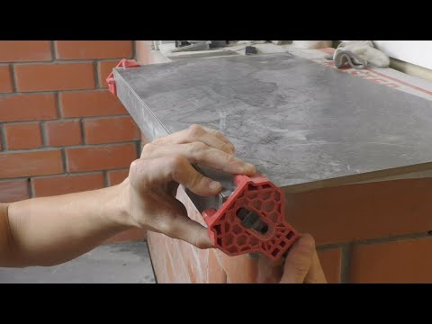 Видео: 10 хитростей при работе с ПЛИТКОЙ! С хорошим инструментом   работа праздник