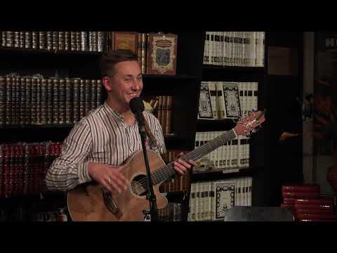 Видео: Юрий Полежаев. 1 отделение концерта в "Гиперионе".