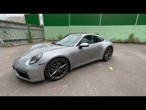 Видео: Взял на тест Porsche 911 (992) Carrera 4S.  Показываю как он выглядит внутри