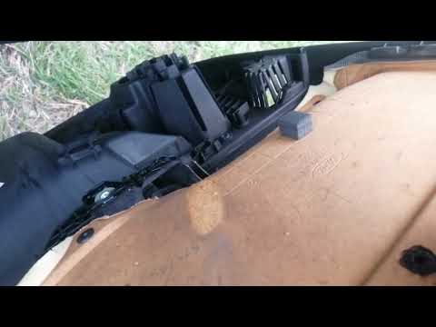 Видео: Снятие дверной карты форд фокус 3. Замена клипс крепления.