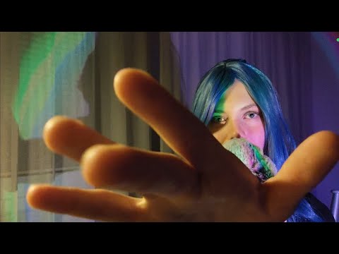 Видео: АСМР 🥱 шепот с ушка на ушко *неразборчивый шепот, близкий шепот, звуки рта, визуальные эффекты*