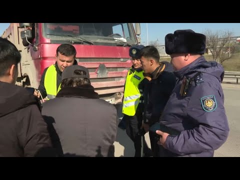 Видео: Водителей штрафуют за вредные выбросы в Шымкенте