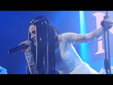 Видео: NADИ - Не важно (концерт Чувства 06.11.25) live