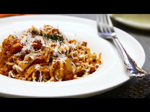 Видео: Безглутенови спагети с кайма и доматен сос