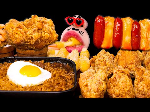 Видео: SUB| Лапша из черной фасоли, курица с сыром, колбаса кильбаса!🍜 ASMR Mukbang :)