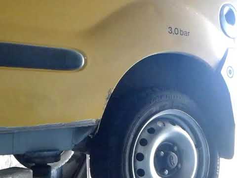 Видео: Рено Кенго замена порога #2