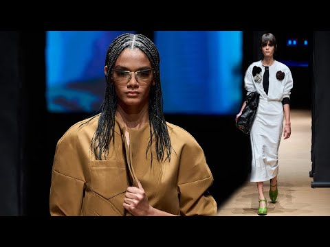 Видео: Prada мода в Милане весна лето 2023 / Одежда, сумки и аксессуары