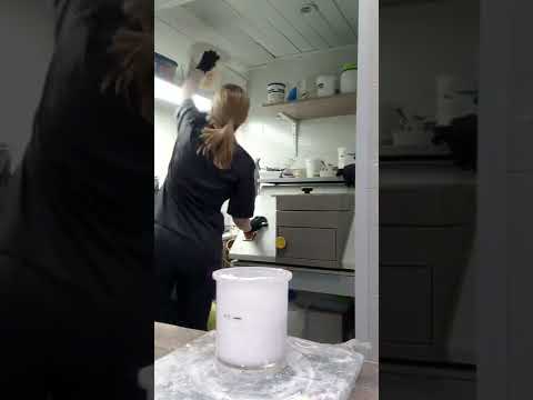 Видео: два часа из рабочего дня зубного техника