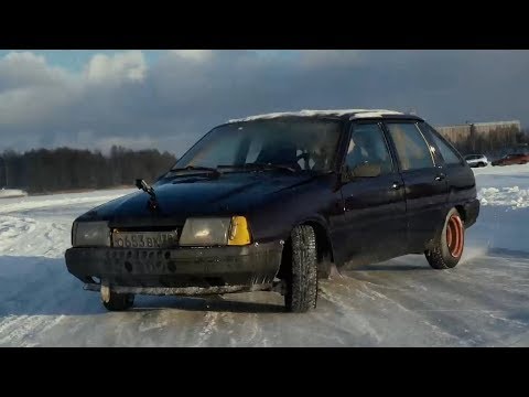 Видео: ДРИФТ ПО ЛЬДУ! ИДУ НА ТАРАН, КТО КРЕПЧЕ?! (ПРОЕКТ ИЖОГА)