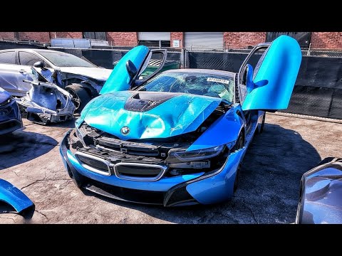 Видео: Купил спорткар подписчику! Что не так с BMW I8?