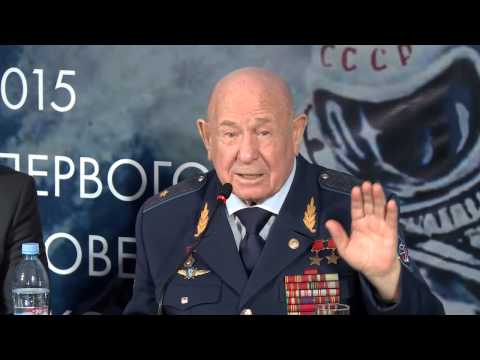 Видео: Алексей Леонов рассказывает о нештатных ситуациях // Alexei Leonov talks about emergency situations