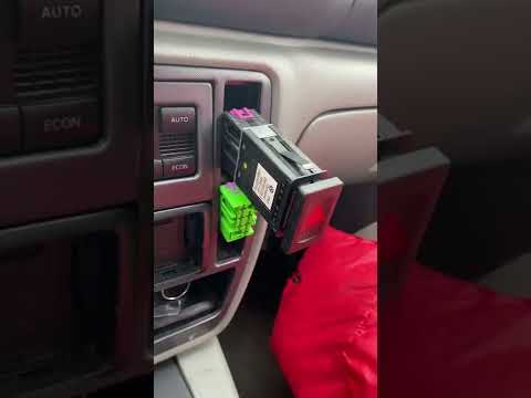 Видео: Не работает аварийка и поворотники Passat b5Решение проблемы без сервиса!На кофе 4149 4996 5201 1667