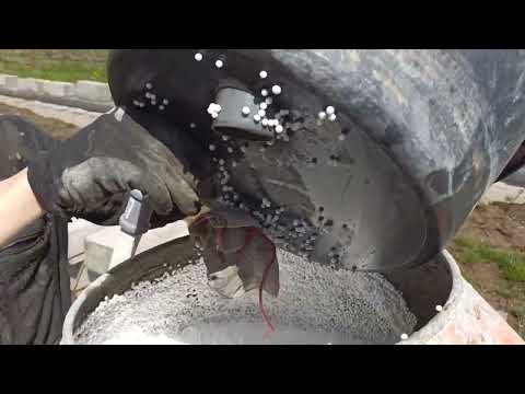 Видео: Замес полистеролбетона