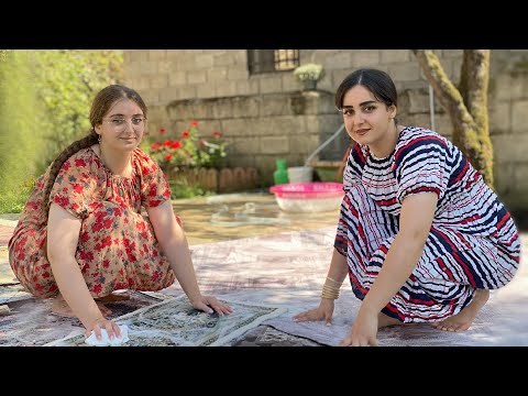 Видео: Мытьё ковров и уборка дома в сельской деревне