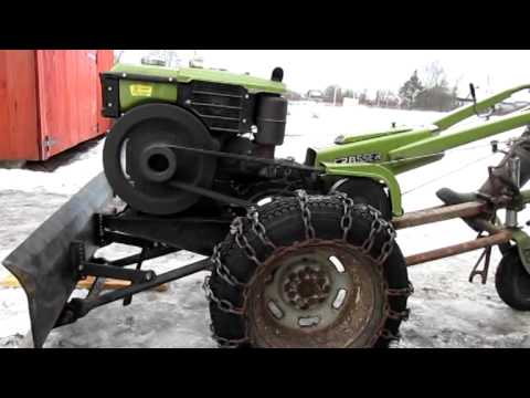 Видео: Бульдозер с адаптером CROSSER CR-M10 Снять одеть отвал, фиксатор.