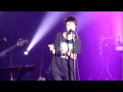 Видео: Земфира – Разные (все такие) • Paris 18.03.2012