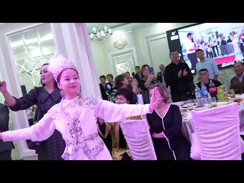 Видео: Ұлан әкеміздің 60 жас мерейтойы