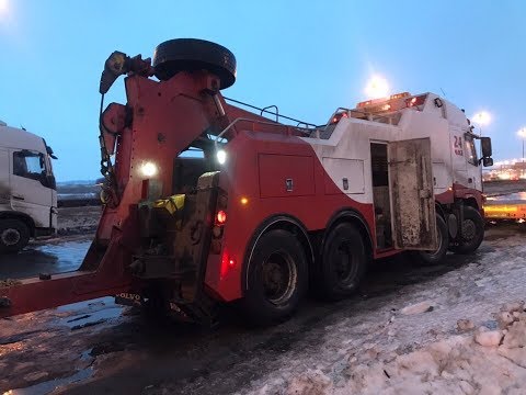 Видео: VOLVO Центр СПБ, Проехал 5 км с СТО и сломался ((( Эвакуатор (((