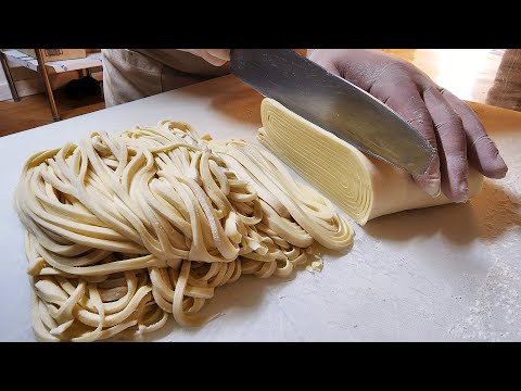 Видео: Лучший корейский суп с лапшой, мясной суп. Отличная лапша, суп из свинины