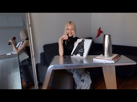 Видео: МОЯ КВАРТИРА В ПАРИЖЕ | APARTMENT TOUR