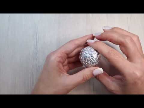 Видео: Елочная игрушка из папье-маше Вишенки Урок №1