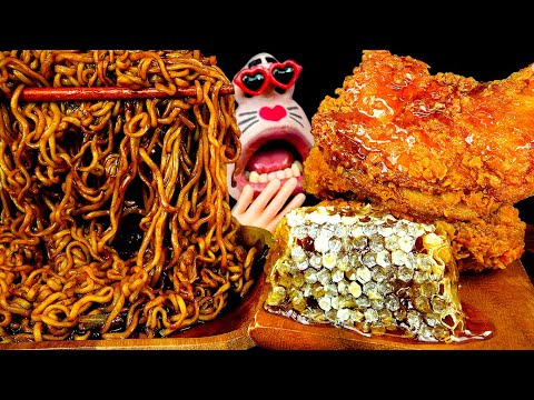 Видео: ASMR MUKBANG :) Шоу еды жареной курицы и черной фасоли с лапшой!