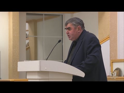 Видео: Научитесь слушать, чтоб услышать голос Божий / Проповедь